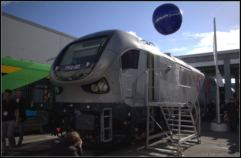 Pesa pr�sentiert auf der InnoTrans 2012 die neue Elok der Serie 111Ed Gama. Lotos besitzt die erste Lok der Bauart (91 51 5470 001-6 PL-PESA, 111Ed-001)