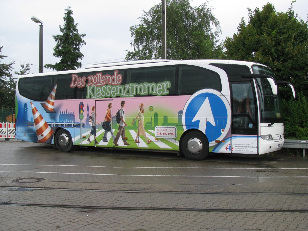 Reiseomnibus MB ... der Firma  fBz  aus der Hansestadt Rostock (HRO) anl��lich 130 Jahre Strba in Rostock [27.08.2011]
