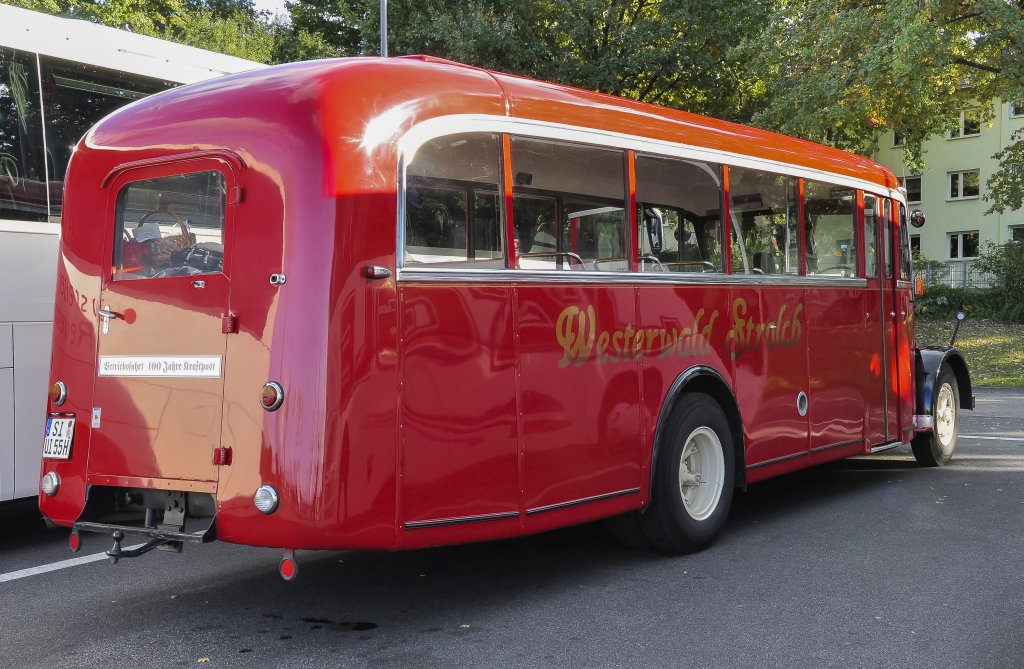 Saurer Reisebus in Koblenz am 29.9.2012