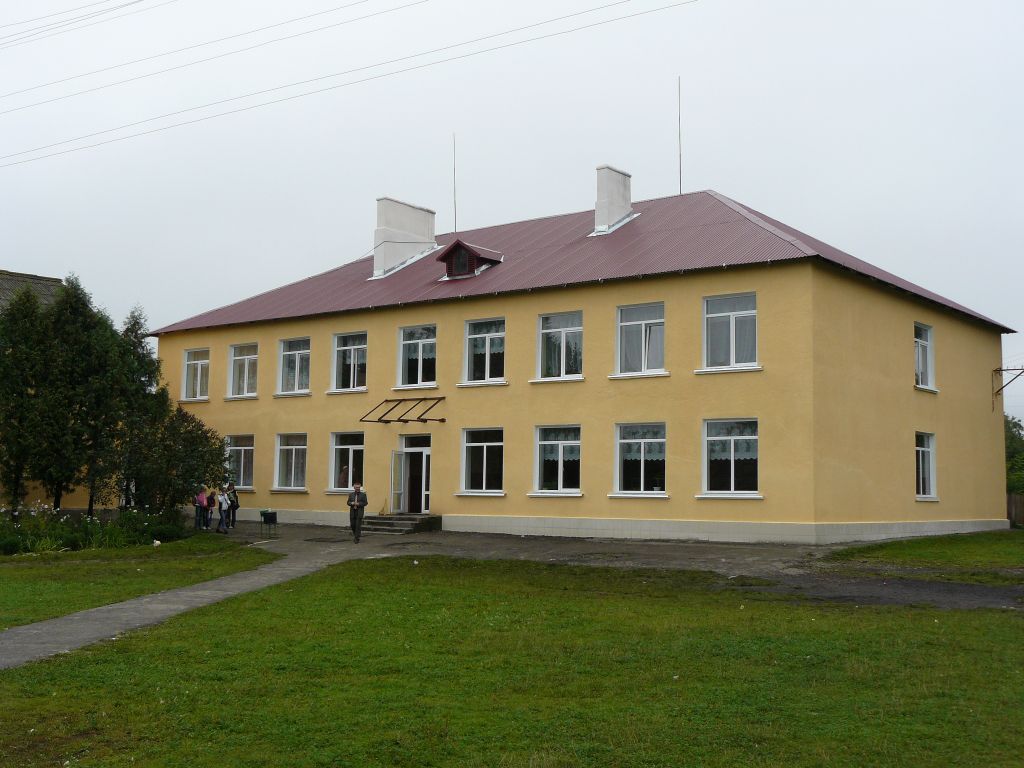 Schule Lavrykiv, Ukraine 06-09-2007. School Lavrykiv, Ukraine 06-09-2007.