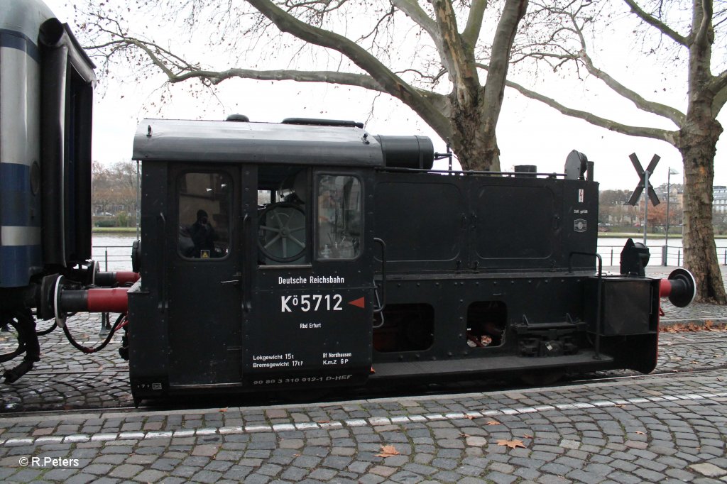 Seitenansicht von K�5712 am Main-Ufer Frankfurt/Main. 16.12.12