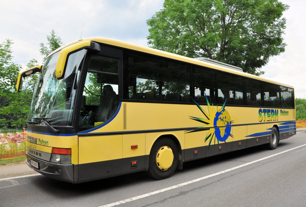 SETRA 300er-Serie von STERN Reisen aus sterreich bei der Airpower13 in Zeltweg/28.6.2013.