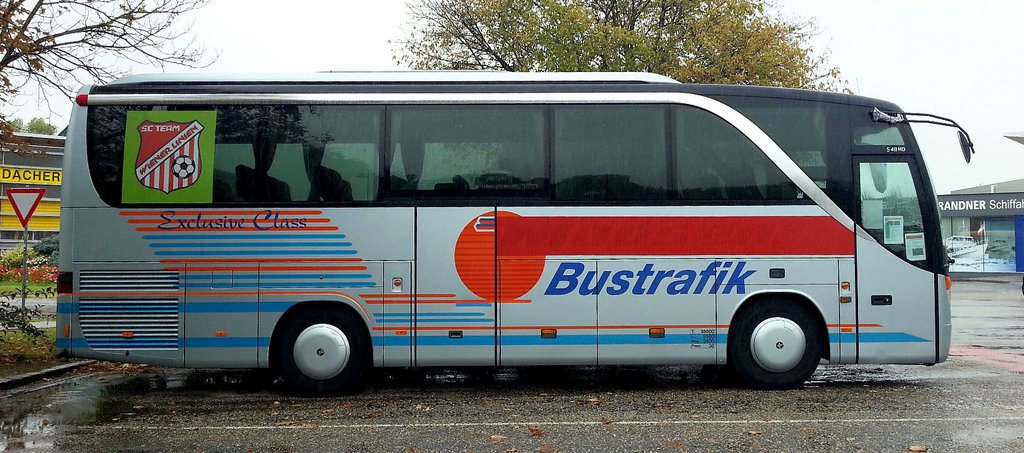 Setra 411 HD von BUSTRAFIK Reisen aus �sterreich in Krems.
