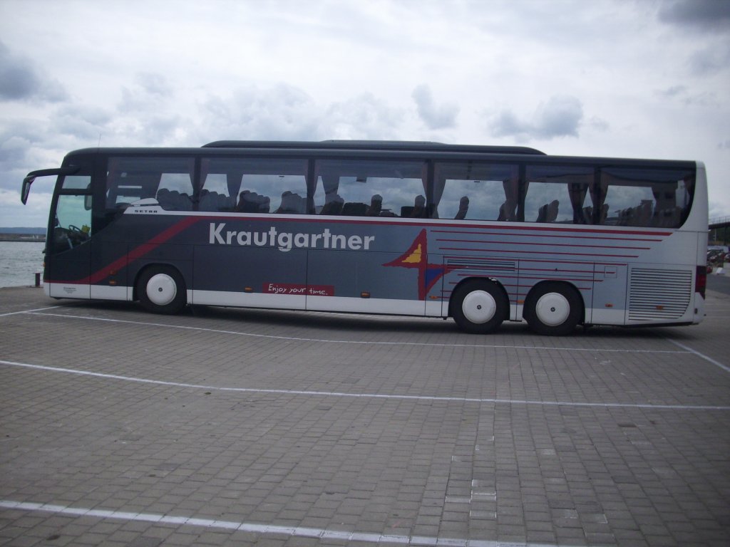 Setra 417 GT-HD von Krautgartner aus �sterreich im Stadthafen Sassnitz.