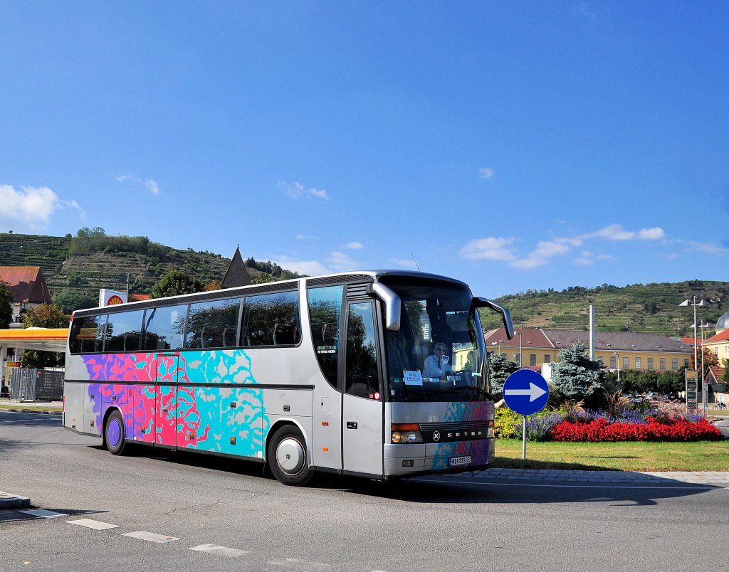 SETRA S315 HDH aus Mdling bei Wien im Sept. 2012 in Krems an der Donau unterwegs.