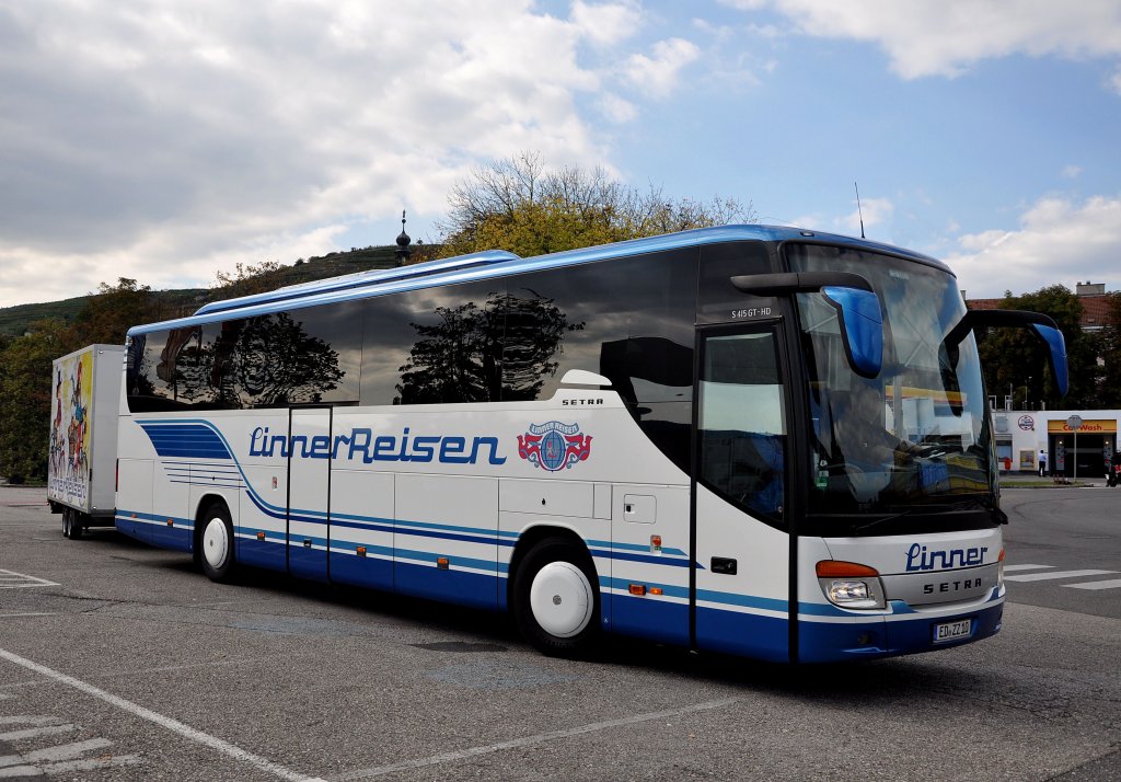 SETRA S415 GT-HD von LINNER REISEN aus der BRD,mit Radh�nger,im September 2012 in Krems unterwegs.