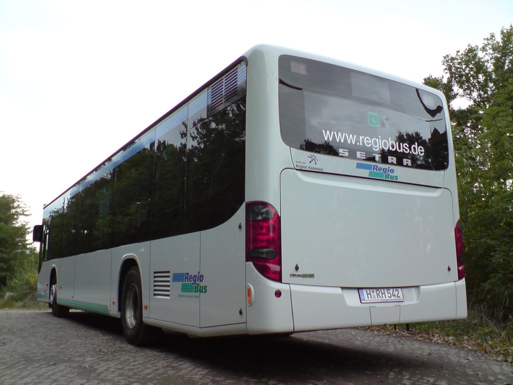 Setra S415 NF (H-RH 542) Aufgenommen w�hrend der Pause (Bahnhof Burgwedel) am 18. Oktober 2012