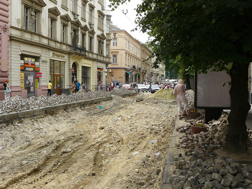 Sichovykh Stril'tsiv strasse L'viv (lemberg), Ukraine 18-06-2013.

Sichovykh Stril'tsiv straat L'viv, Oekrane 18-06-2013.