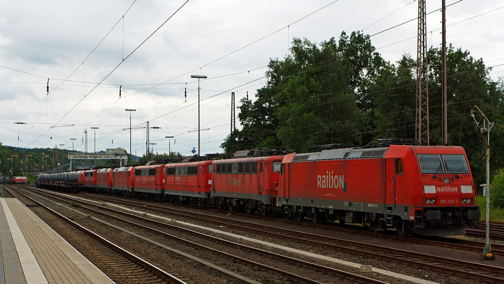 So viele Loks auf einmal habe ich im Siegerland lange nicht mehr gesehen. Am 16.07.2012 abgestelle Lok in Kreutal, es sind min. 12 Stck an der Zahl. 