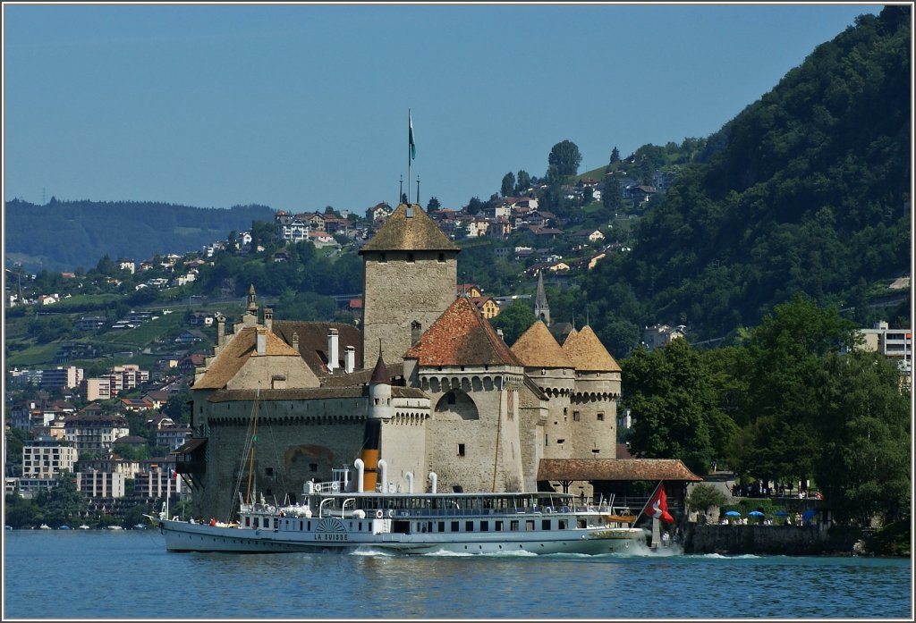 Sommerzeit-Ausflugszeit und das Chteau de Chillon ist ein vielbesuchtes Ausflugsziel.
(04.07.2011)