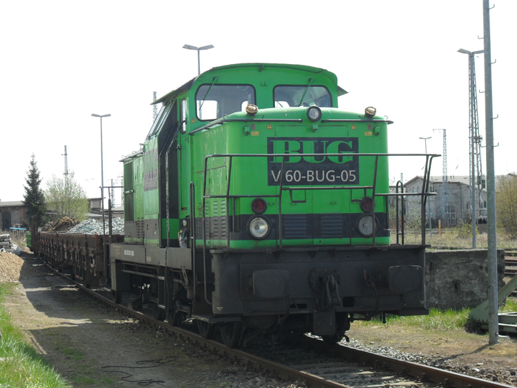 V60-BUG-05 abgestellt in Hhe Rostock Hbf.(24.04.10)