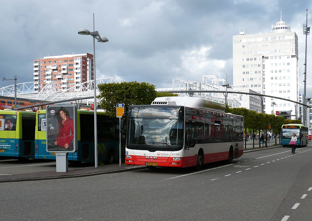 Veolia Bus 6748 MAN Lion's City Baujahr 2009. Stationsplein Leiden 04-10-2012.


Veolia bus 6748 MAN Lion's City gebouwd augustus 2009. Stationsplein Leiden 04-10-2012.