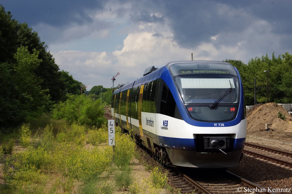 VT 738 von der NEB als NE26 (NEB 5172) nach Berlin-Lichtenberg in Mncheberg(Mark). 18.06.2011