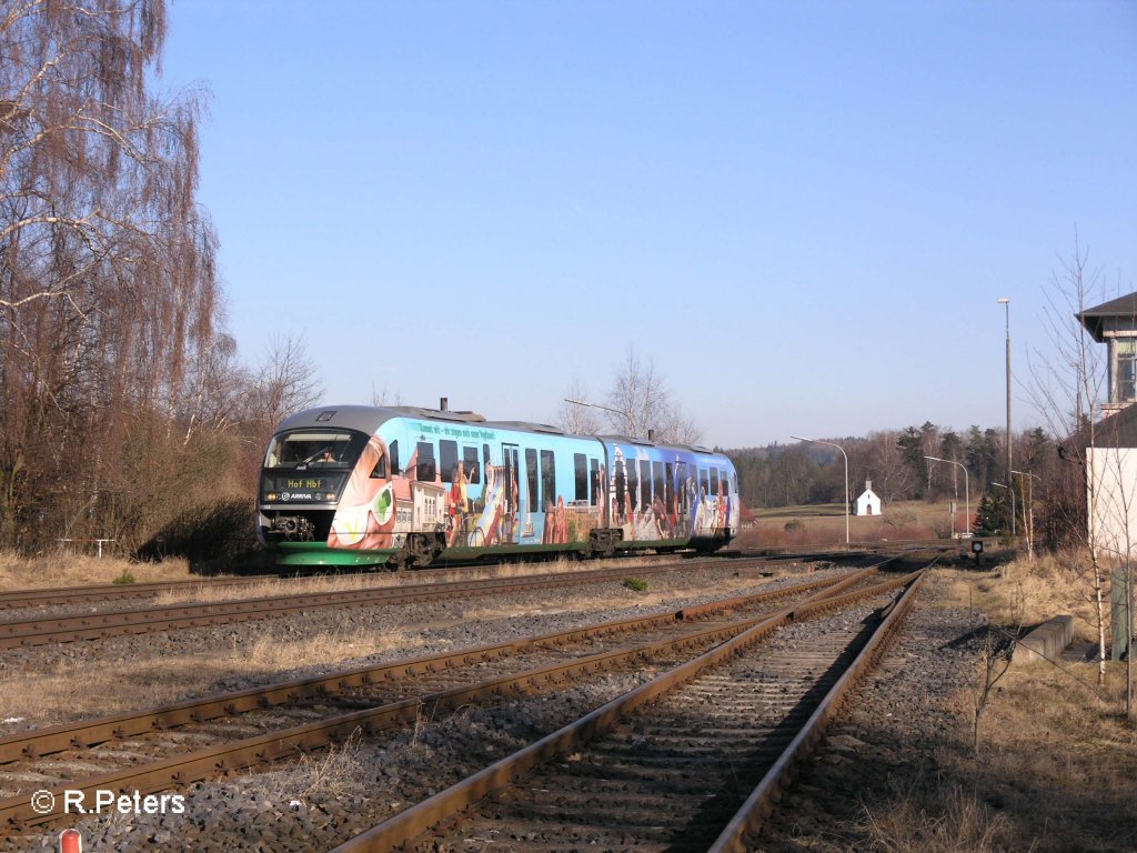 VT06 f�hrt in Pechnbrunn mit einer VBG nach Hof ein. 24.02.08