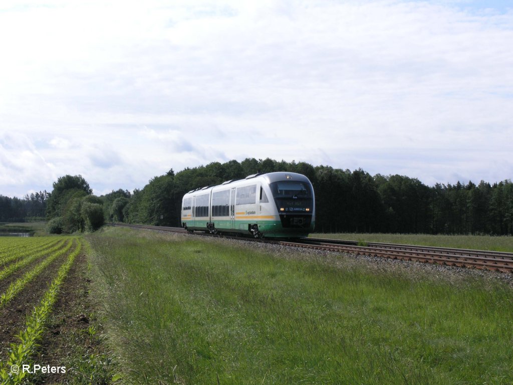 VT13 rollt bei Oberteich als VBG86564 nach Hof. 08.06.09
