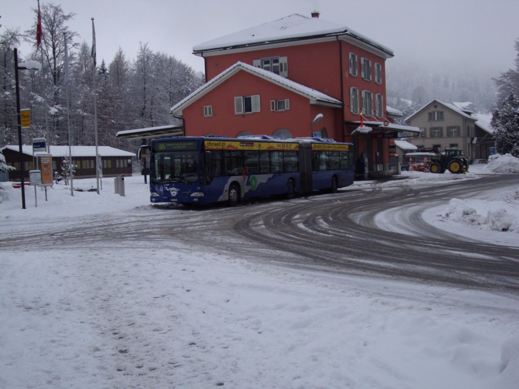 VZO-Mercedes Citaro NR.23 Baujahr 2006 am Bahnhof Wald im Schnee am 2.12.12