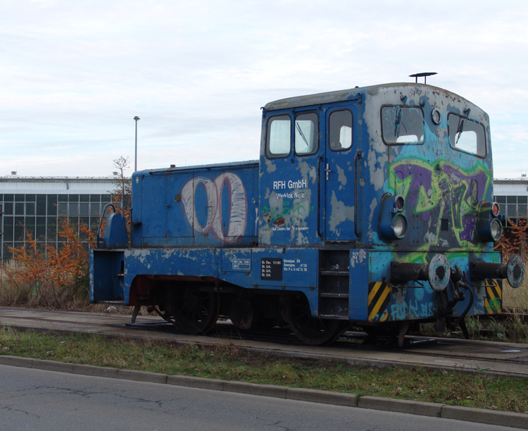 Werklok Nr2 vom Rostocker Fracht und Fischereihafen(RFH)sah am 02.12.06 richtig schlimm aus.