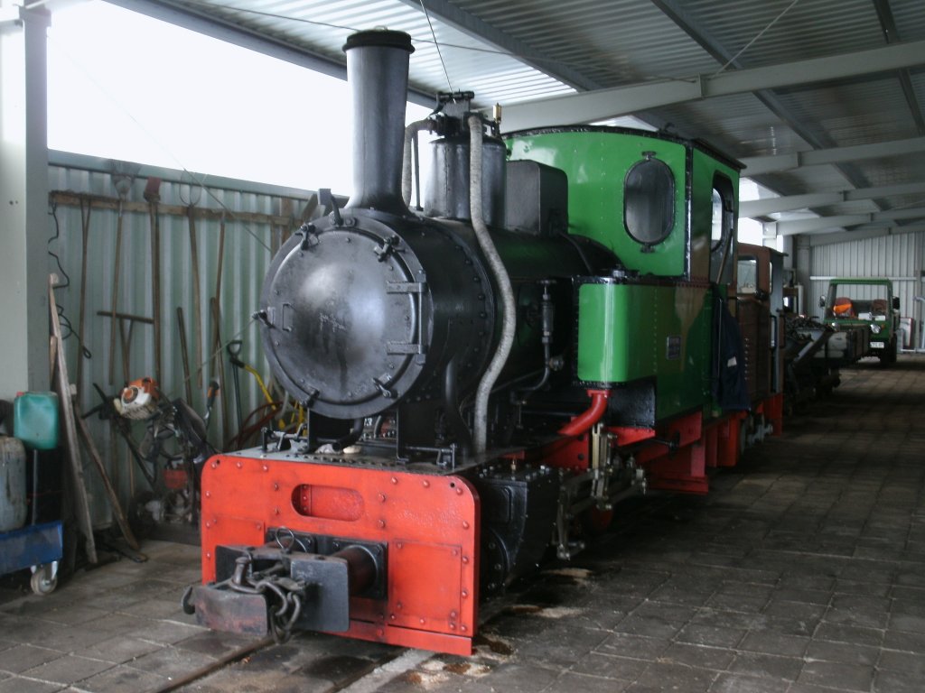 Zum MPSB Bestand z�hlt auch eine kleine Dampflok die zu Sonderfahrten eingesetzt wird.N�chster Einsatztermin: 20.und 21.April 2013.Aufgenommen am 13.April 2013 in Schwichtenberg.