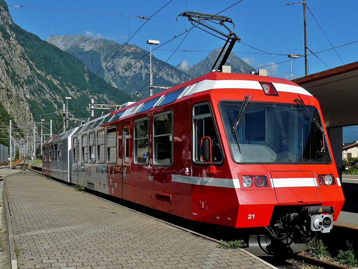 . Der Mont-Blanc-Express TMR BDeh 4/8 21 (SNCF Z 821) steht am 03.08.2008 in Martigny zur Abfahrt nach Vallorcine (F) bereit. (Hans)