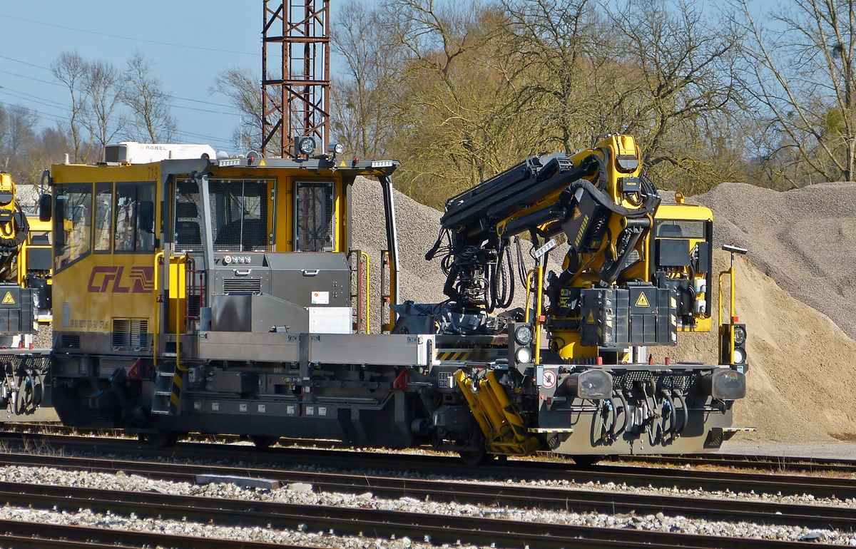 . Der ROBEL IIF 713 (99 82 9210 713-8L-CFLIF) war am 12.03.2015 im Bahnhof von Ettelbrck abgestellt. (Hans)