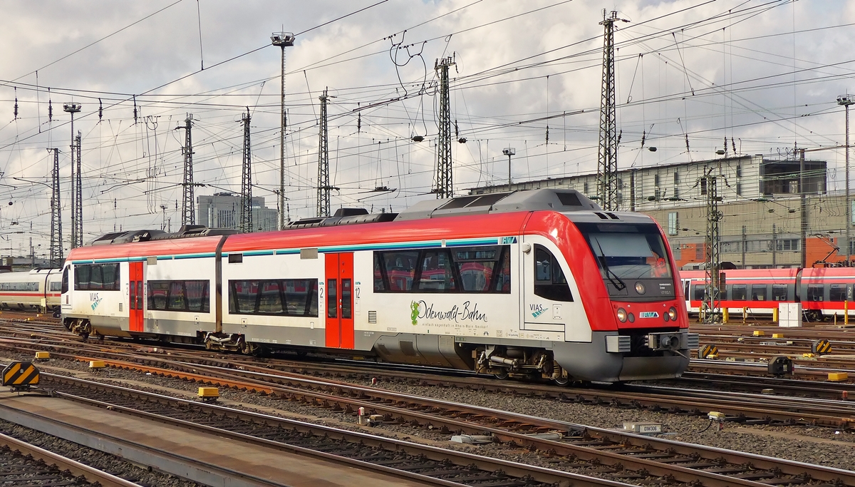 . Der VIAS Odenwald-Bahn VT 113 (ein Bombardier ITINO) erreicht am 28.02.2015 den Hauptbahnhof von Frankfurt am Main. (Jeanny)