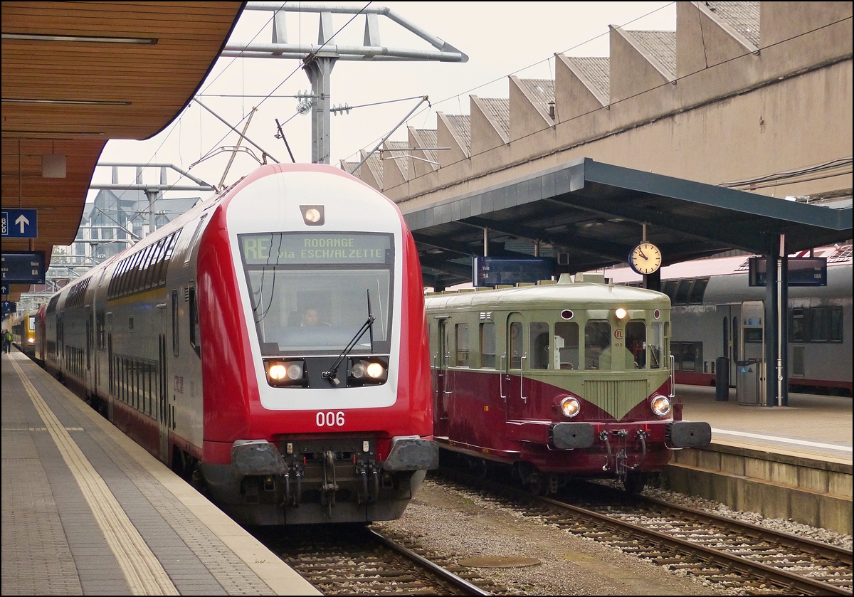 . Grenvergleich zwischen einem CFL Dosto Zug und dem Dieseltriebzug Z 105 in Luxemburg Stadt. 12.10.2013 (Hans)