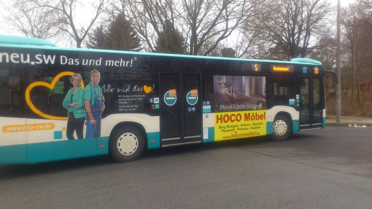 ... NB SW 544 hat dann jetzt auch seine Werbung bekommen f�r HOCO M�bel die damit dann auf zwei Stadtbussen zu sehen ist 