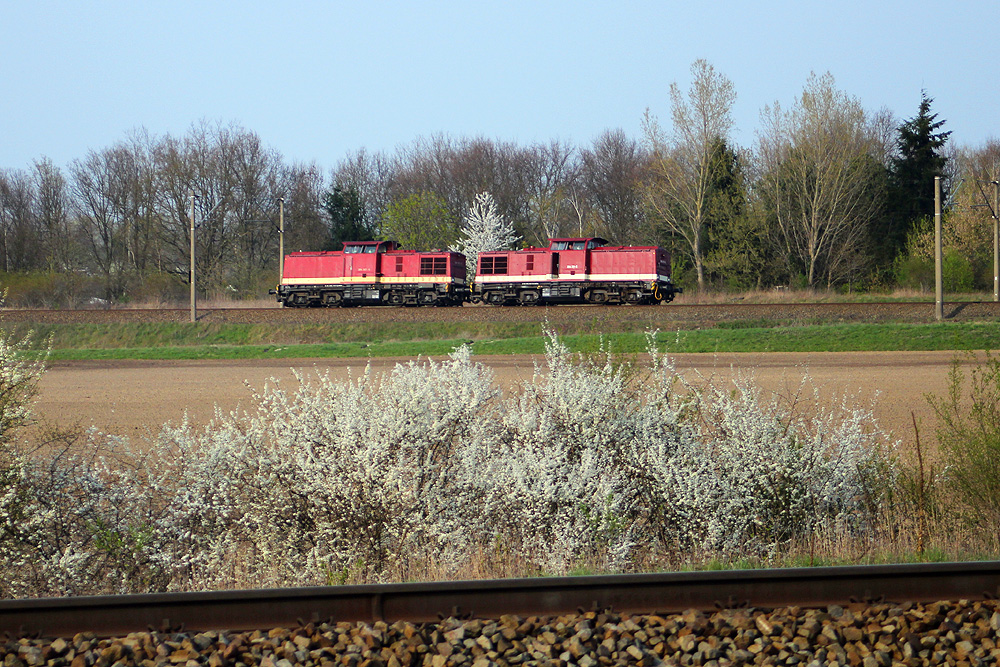 02.04.2014 17:15 Uhr - MTEG 204 311 + 347 kommen aus Niedergörne zum Abstellen nach Stendal.