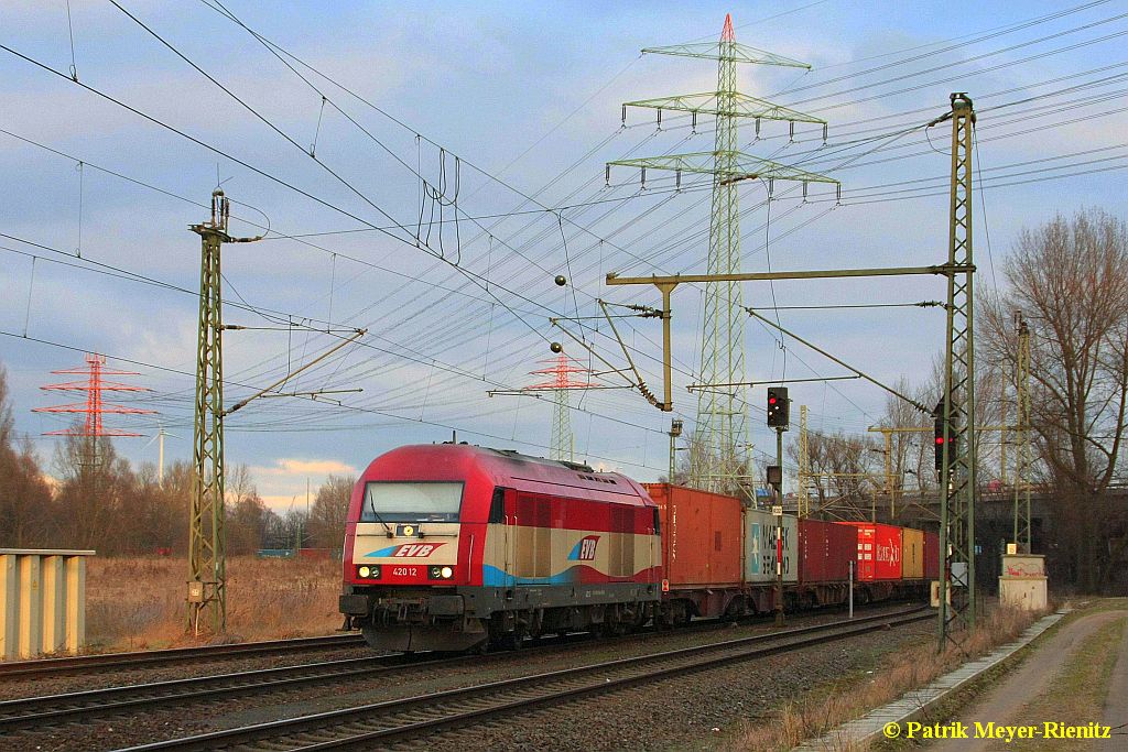 05/02/2015:
EVB 420 12 am rangieren in Hamburg-Waltershof am Umspannwerk