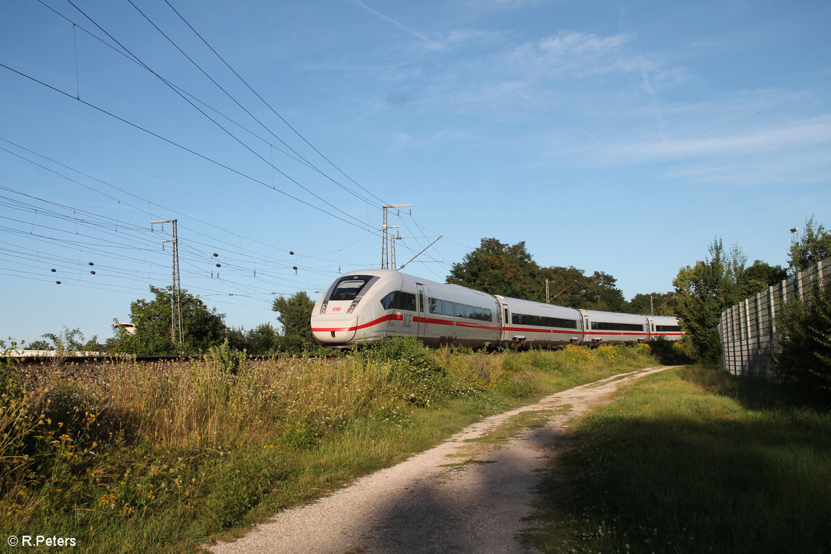 0812 049 zieht als ICE709 durch Nürnberg Hohe Marter. 11.08.24