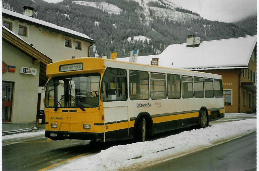 (082'331) - Oswald, Mstair - Nr. 9/GR 5056 - Saurer/Hess (ex VBSH Schaffhausen Nr. 9) am 1. Januar 2006 in Mstair, Posta