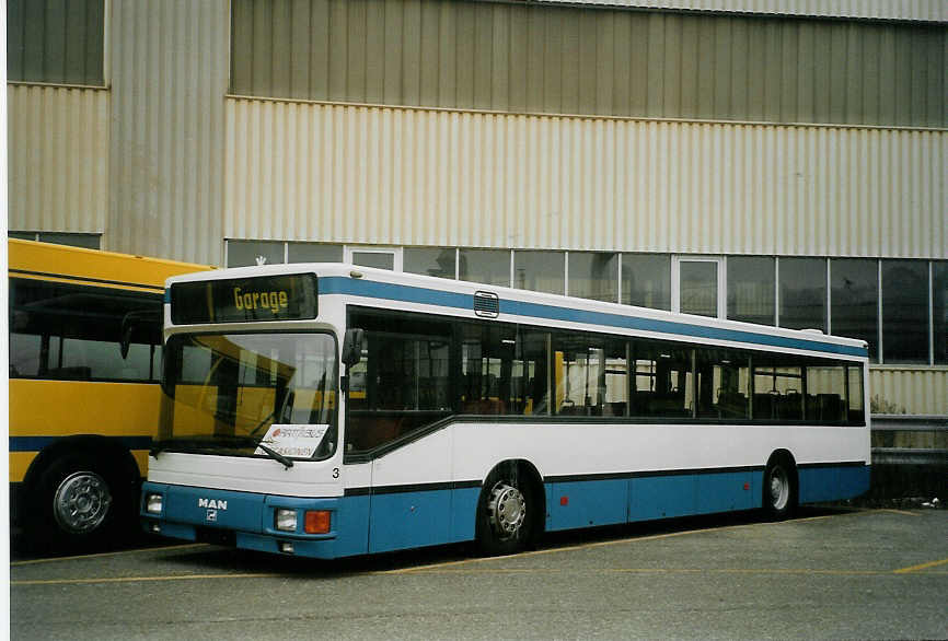 (082'901) - Limmat Bus, Dietikon - Nr. 3 - MAN (ex Hrzeler, Dietikon Nr. 36) am 4. Februar 2006 in Biel, Rattinbus