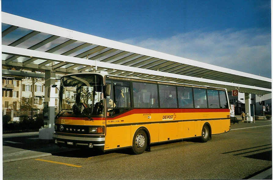 (083'110 - Tschannen, Zofingen - Nr. 10/AG 14'530 - Setra am 18. Februar 2006 beim Bahnhof Zofingen