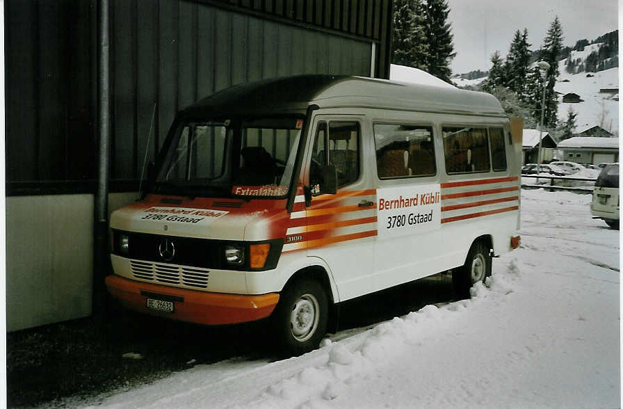 (083'127) - Kbli, Gstaad - BE 26'632 - Mercedes am 19. Februar 2006 in Gstaad, Garage