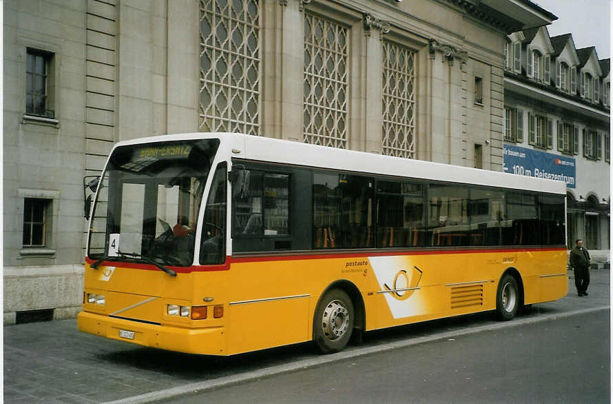 (084'413) - AVBB Schwanden - Nr. 1/BE 123'485 - Volvo/Berkhof am 29. April 2006 beim Bahnhof Thun