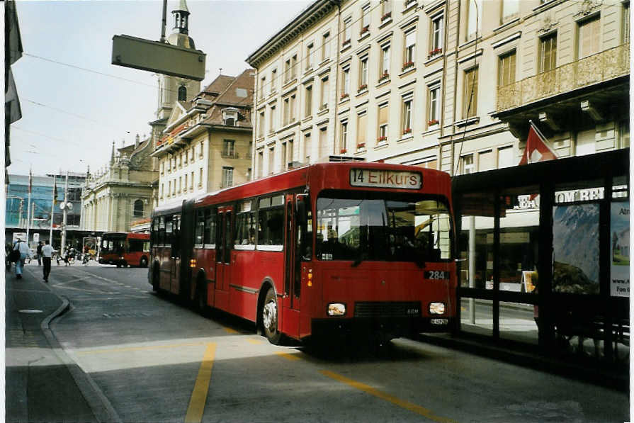 (086'219) - Bernmobil, Bern - Nr. 284/BE 419'284 - Volvo/R&J-Hess-Gangloff am 16. Juni 2006 beim Bahnhof Bern