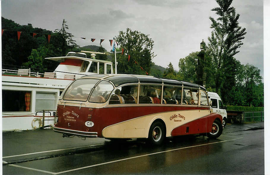 (086'403) - Reusser, Thun - BE 8484 - Saurer/R&J (ex Hsler, Menziken) am 17. Juni 2006 bei der Schifflndte Thun