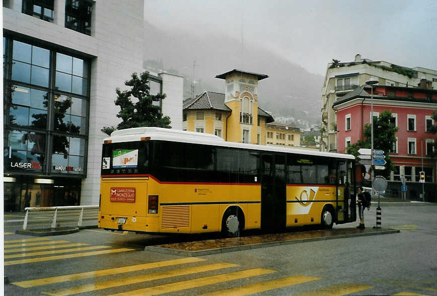 (088'710) - Chiesa, Riazzino - TI 1898 - Setra am 3. August 2006 beim Bahnhof Locarno