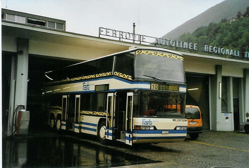 (088'723) - FART Locarno - Nr. 101/TI 69'101 - Neoplan am 3. August 2006 in Locarno, Deposito