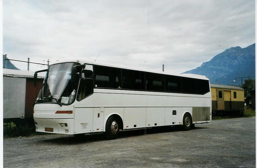 (089'612) - Aus der Tschechoslowakei: Bosak, Dobris - PBL-42-83 - Bova am 3. September 2006 beim Bahnhof Interlaken Ost