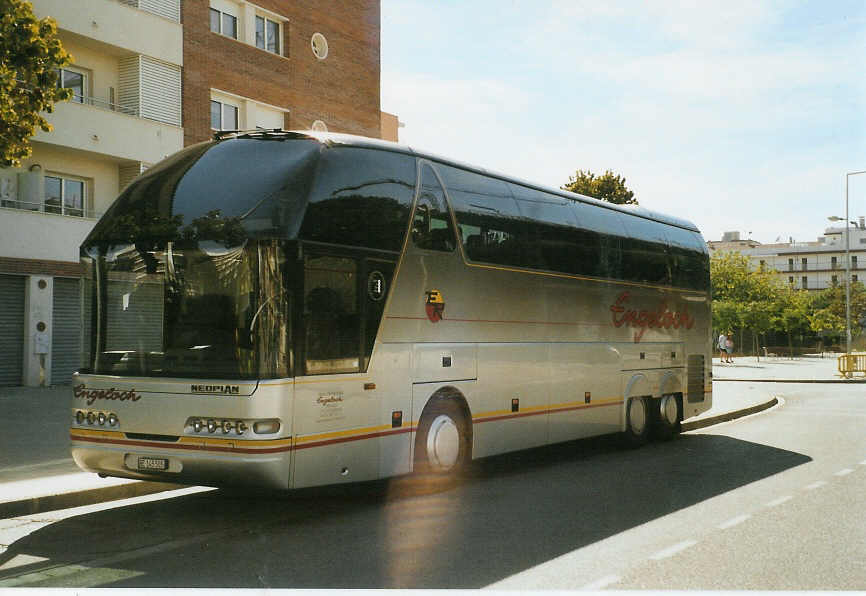 (090'005) - Aus der Schweiz: Engeloch, Riggisberg - BE 145'505 - Neoplan am 7. Oktober 2006 in Malgrat