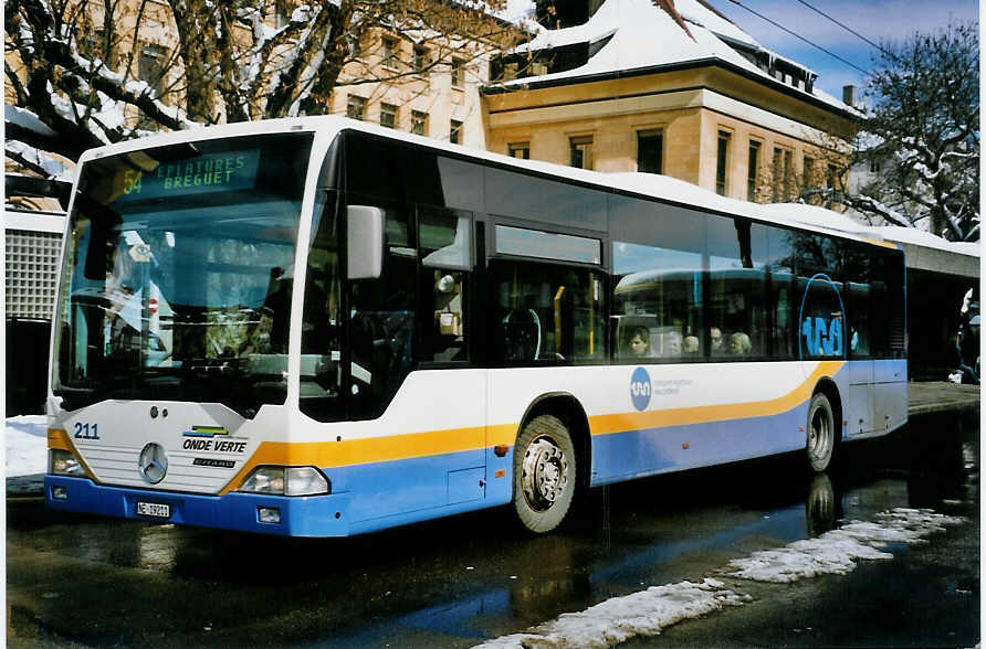 (093'406) - TC La Chaux-de-Fonds - Nr. 211/NE 19'211 - Mercedes am 25. Mrz 2007 beim Bahnhof La Chaux-de-Fonds