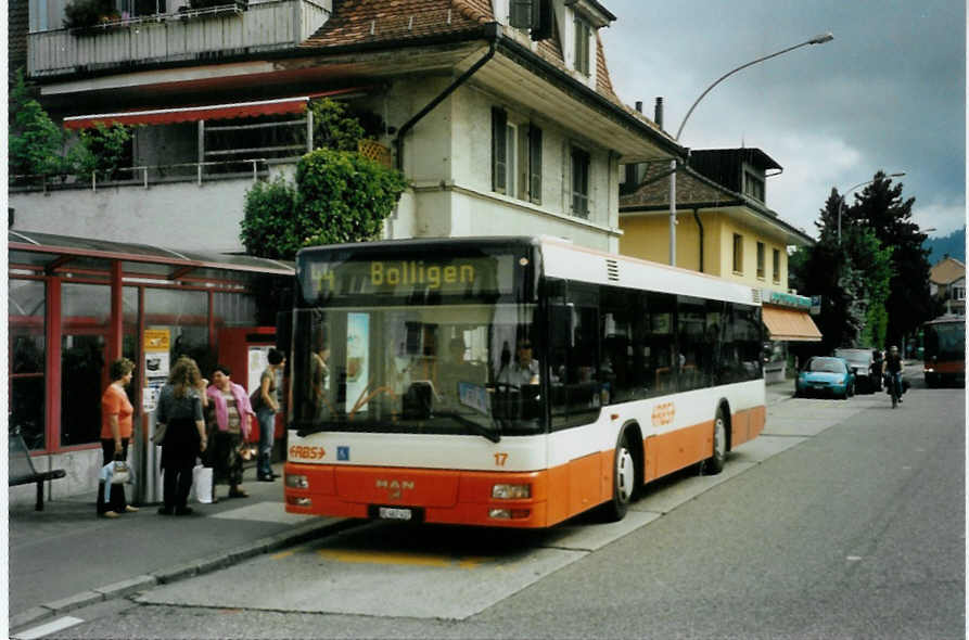 (095'329) - RBS Worblaufen - Nr. 17/BE 467'417 - MAN am 8. Juni 2007 in Ostermundigen, Station