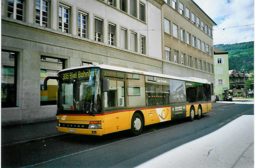 (095'924) - AVA Aarberg - Nr. 8/BE 88'931 - Setra am 7. Juli 2007 beim Bahnhof Biel