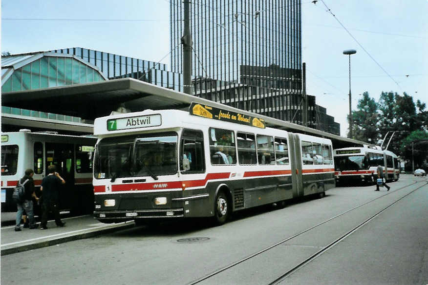 (096'506) - VBSG St. Gallen - Nr. 252/SG 198'252 - NAW/Hess am 21. Juli 2007 beim Bahnhof St. Gallen