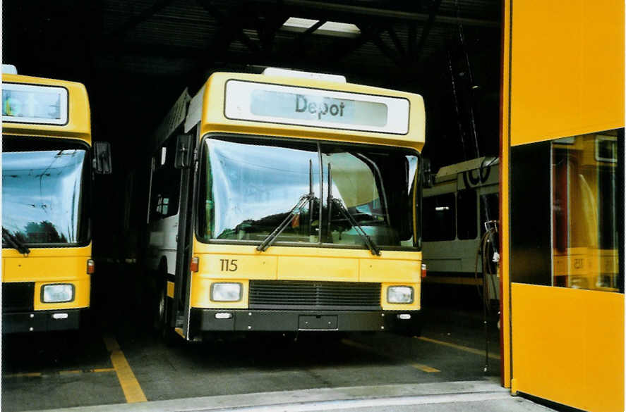 (096'513) - VBSH Schaffhausen - Nr. 115 - NAW/Hess Gelenktrolleybus am 21. Juli 2007 in Schaffhausen, Busdepot