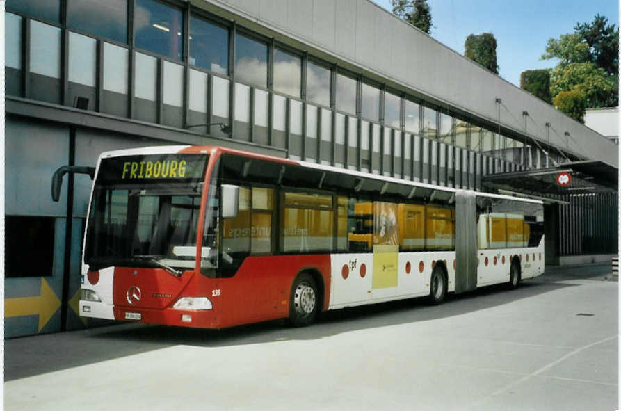 (097'128) - TPF Fribourg - Nr. 135/FR 300'269 - Mercedes am 12. August 2007 in Bern, Postautostation