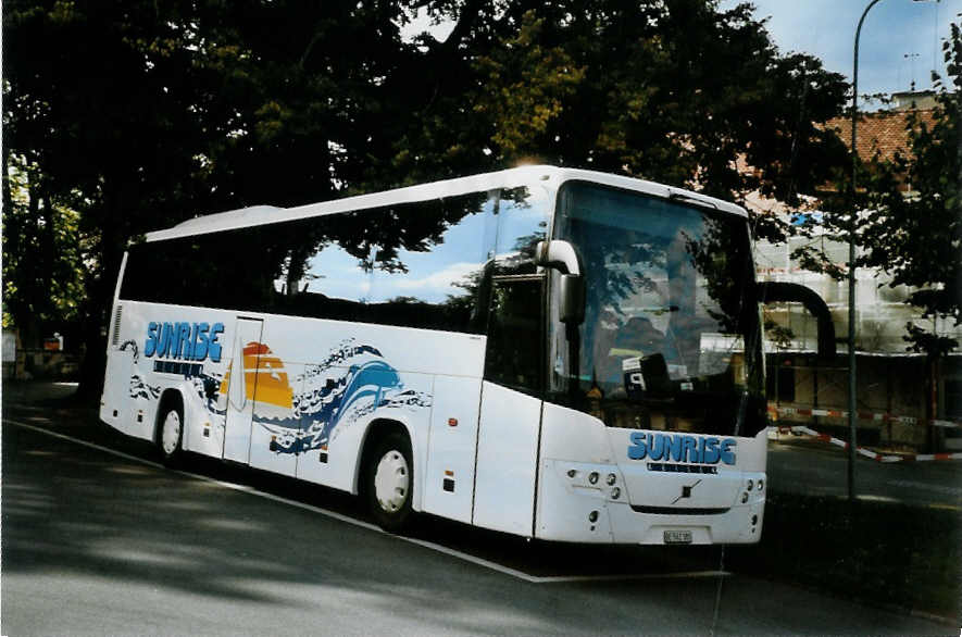 (098'510) - Sunrise, Niederwangen - BE 562'385 - Volvo/Drgmller am 9. September 2007 in Murten, Carparkplatz