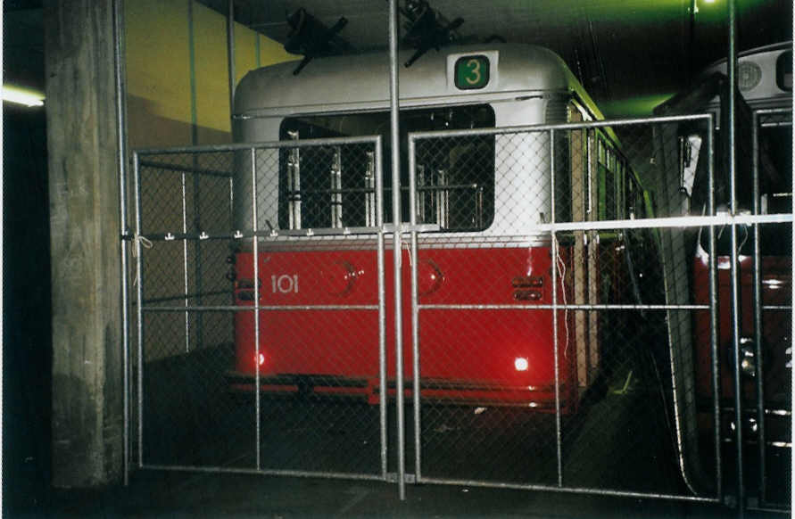 (098'630) - VW Winterthur - Nr. 101 - FBW/SWS Gelenktrolleybus am 15. September 2007 in Winterthur, Depot Grzefeld