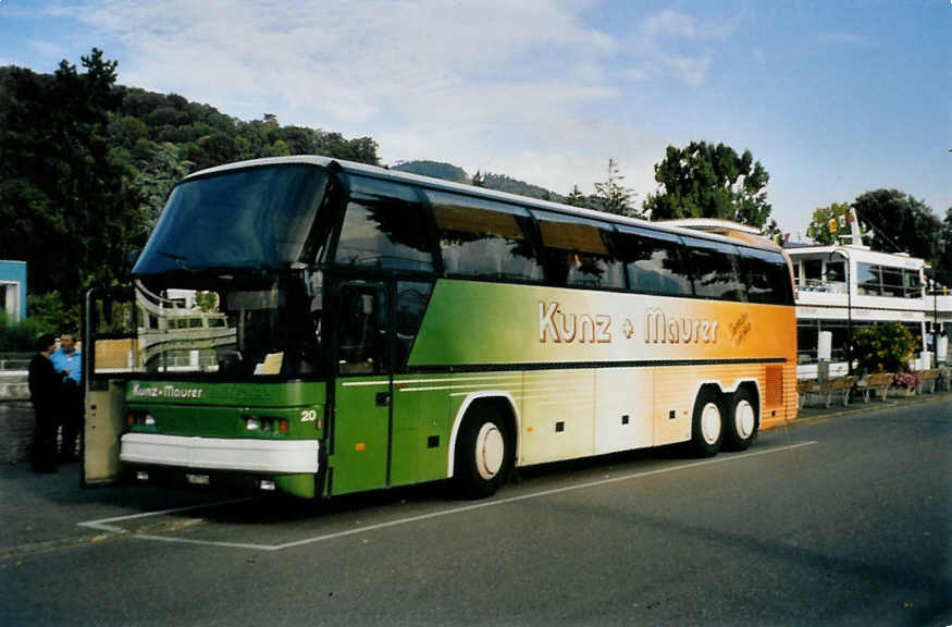 (098'801) - Kunz+Maurer, Burgistein - Nr. 20/BE 477'720 - Neoplan am 23. September 2007 bei der Schifflndte Thun